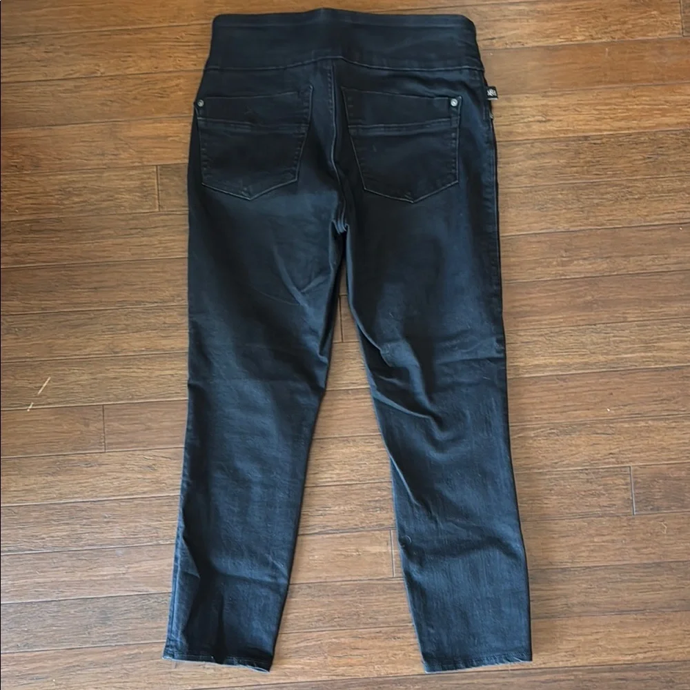Rock & Republic pull On Black Straight Leg Jeans - Picture 2 of 2